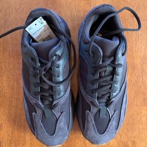 Adidas Yeezy 700 boost Utility Black